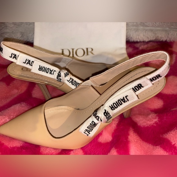 DIOR J'Adior Slingback Pump
US SIZE 10 WOMENS - Picture 1 of 4